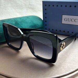 Gucci Sunglasses. NWT 2